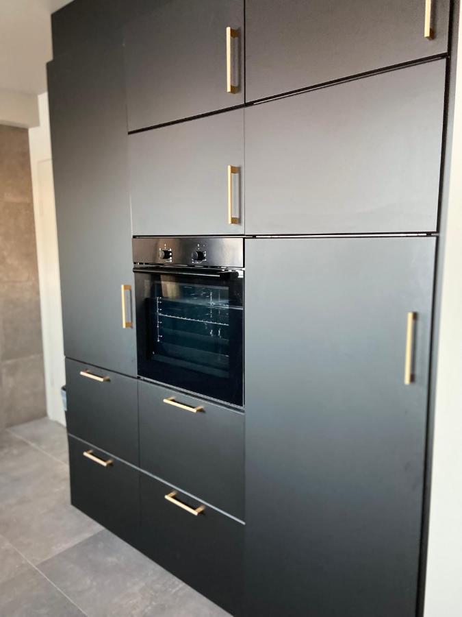 Perfectly Located 3 Bedroom Design Apartment Акурейри Экстерьер фото