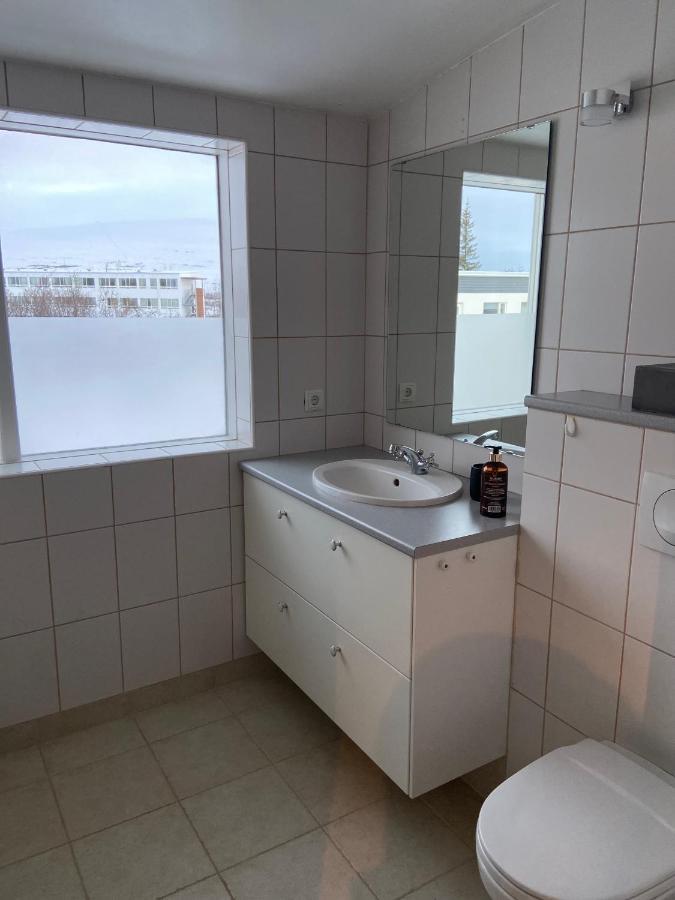 Perfectly Located 3 Bedroom Design Apartment Акурейри Экстерьер фото